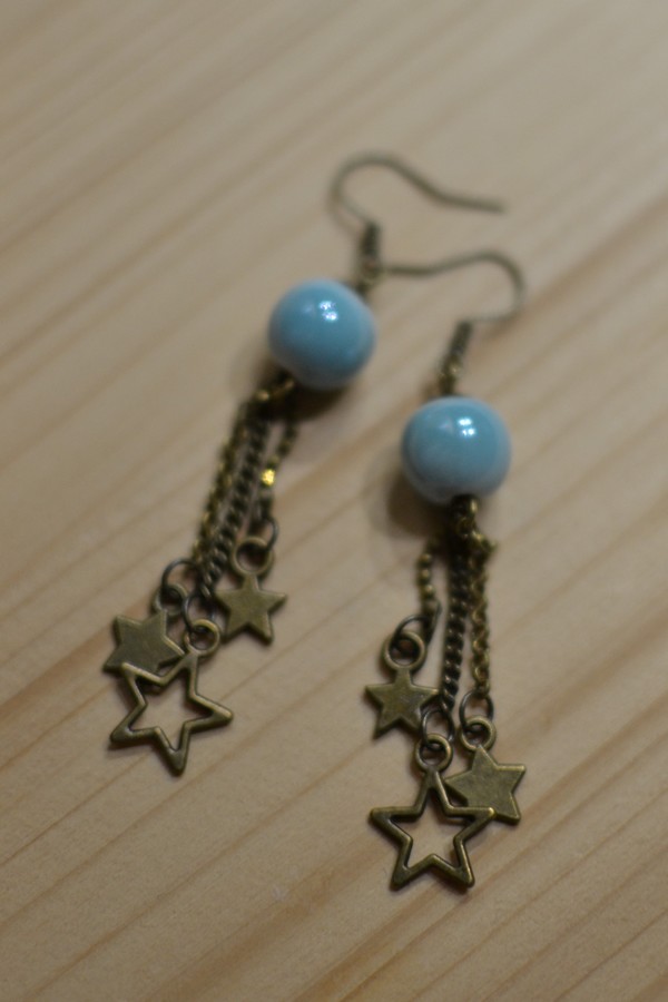 crochets d'oreilles étoiles et perle turquoise