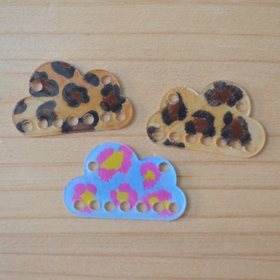 essais de pendentifs en forme de nuage en plastique dingue motif léopard